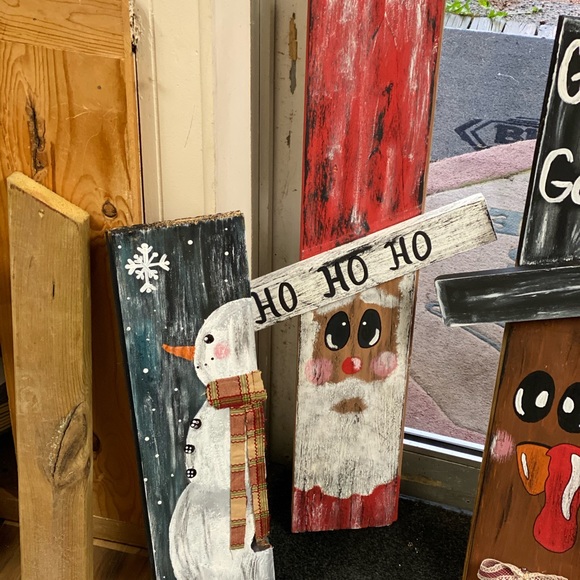 Signs - Picture 3 of 7